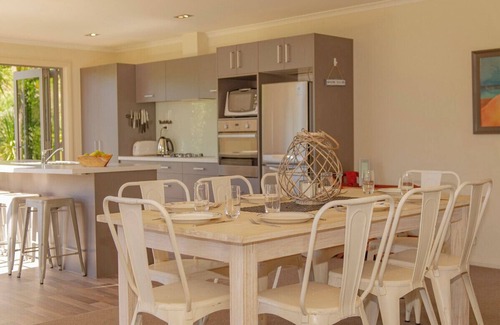 Cooks Beach Cabaña | Escapada de cocineros - Casa de vacaciones en la playa de los cocineros