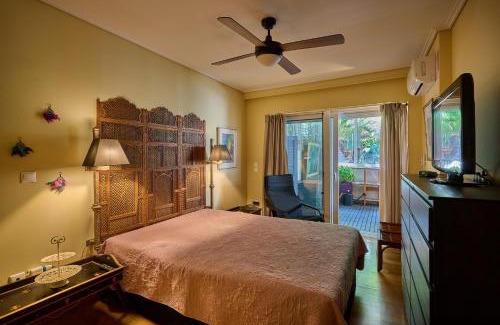 Voula Apartamento | Cool ambiance, 2Brs , Private Garden & Parking