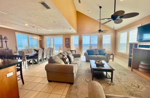 East End Casa | Cool Change- Sunset Beach- Beachfront- Pet-Friendly