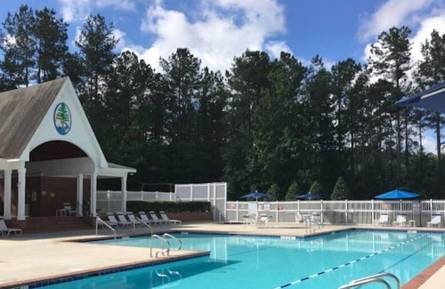 Spring Lake Condominio | Cool Condo in Quiet Community > Pool; Golf; Fish