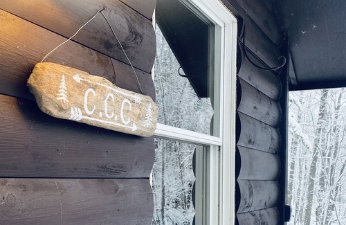 Irons Cabina | Cool Creek Cabin 1 Bedroom 1 Bath on 10 Acres w/creek frontage