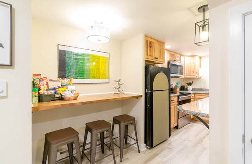 Bellefonte Casa | COOL CREEK COTTAGE: PSU Spring Creek Waterfront Oasis with Hot Tub