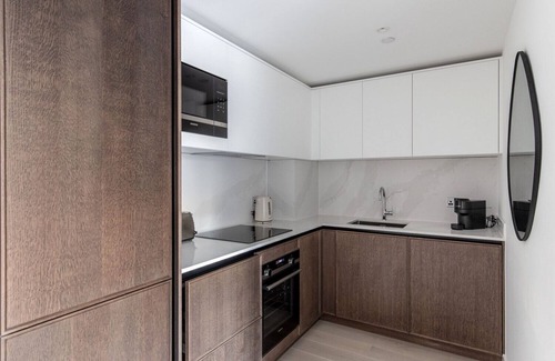 Clerkenwell Apartamento | Cool Farringdon Studio w/ Indoor Pool & Gym, by Blueground