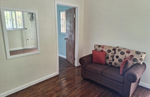 Fond Cani Casa | Cool Valley Guesthouse 3mins from Roseau 2bedrooms