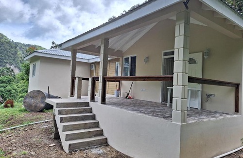 Fond Cani Casa | Cool Valley Guesthouse 3mins from Roseau 2bedrooms