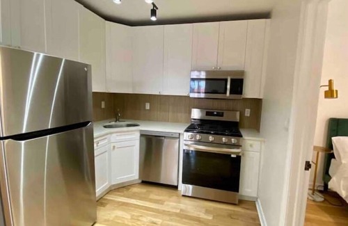 Communipaw Apartamento | Coolest Digs in Jersey City