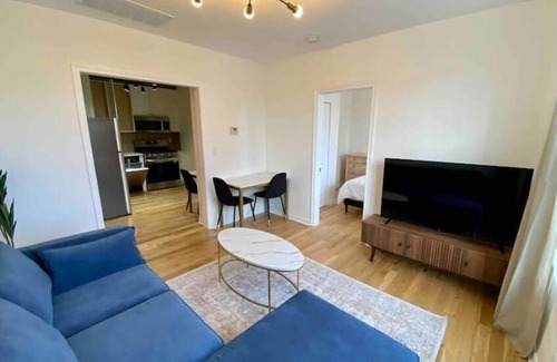 Communipaw Apartamento | Coolest Digs in Jersey City
