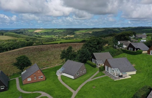 Kilkhampton Chalet De Esquí | Coombe Valley View ,2 bed, privately owned, self-catering holiday lodge in Bude,