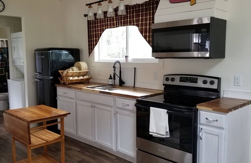 Franklin Cabina | Coon Creek Too: A Creekside Smoky Mountain Refuge - The mountains are calling!