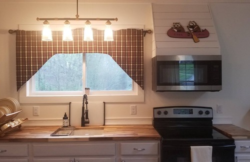 Franklin Cabina | Coon Creek Too: A Creekside Smoky Mountain Refuge - The mountains are calling!