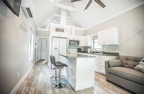 Mountain Home Casa | Coop's Coop: una cabaña de estudio recientemente renovada