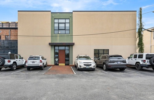 Downtown Charleston Apartamento | Cooper Suite: Great Restaurants | Historic King St