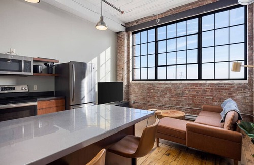 Peoria Apartamento | Cooperage 214 | Mid-century 1BD Loft | Peoria
