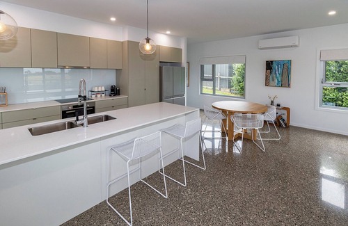 Mallacoota Casa | cootadayz modern design home.