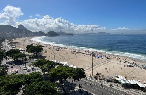 Leme Apartamento | Copacabana de frente para o mar.