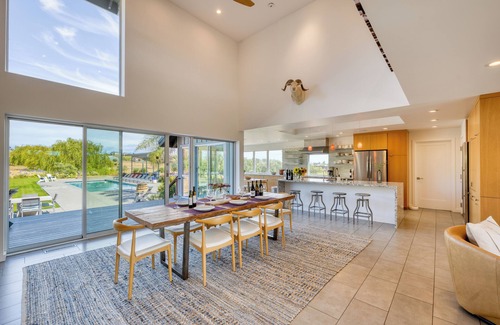 Sonoma Casa | Coplan Vineyards | 10-Acre Estate w/ Pool, Spa, Bocce & Designer Interiors