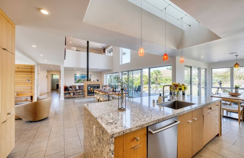 Sonoma Casa | Coplan Vineyards | 10-Acre Estate w/ Pool, Spa, Bocce & Designer Interiors