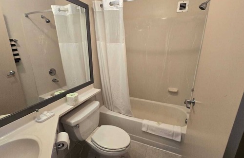 Montrose Hotel | Copley Inn & Suites By OYO Akron OH