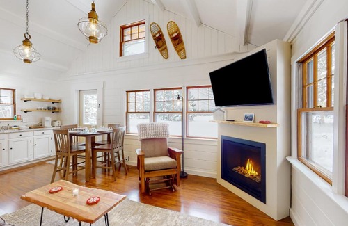 Stratton Casa | Coplin Cabin