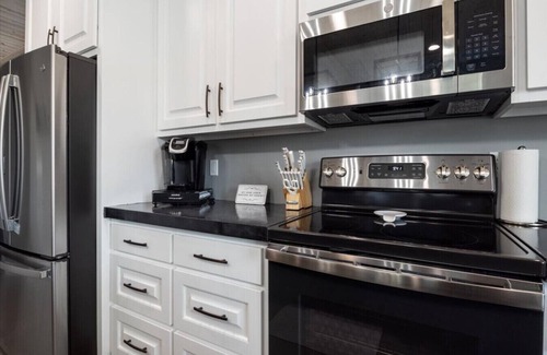Rocky Mount Casa | Copper Cabin - No Wake Cove, Kayaks & Fire Pit!
