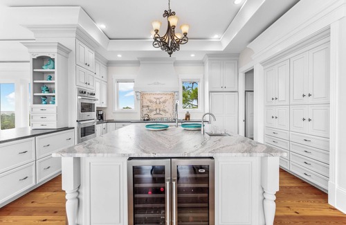 Indian Pass Casa | Copper Cove: Unique Beachfront Home with Hot Tub and Huge Kitchen. Sleeps 16!