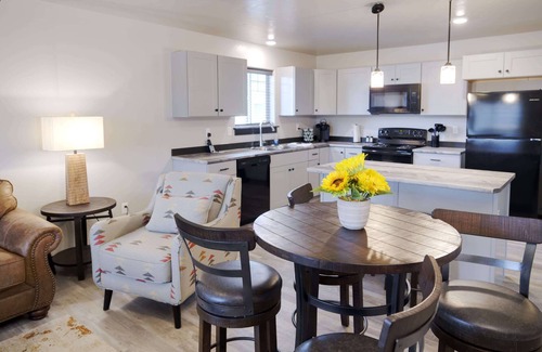 Butte Casa | Copper King Extended Stay Collection - Fully Furnished 2 bedroom duplex house