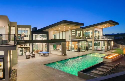 Hurricane Casa | Copper Rock 3653 Private Pool, Hot Tub, Basketball Court, in-ground trampoline, and more