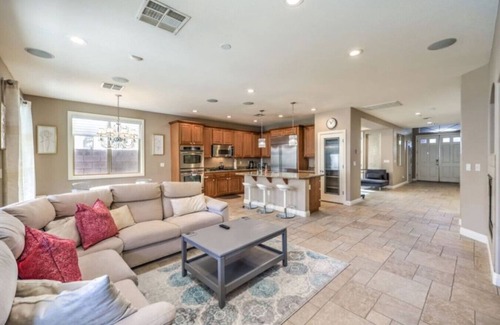 MacDonald Ranch Casa | Copper View | Green Valley Ranch with Casita