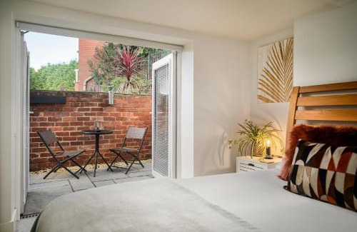 Doncaster Apartamento | Coppergate Mews Doncaster 2-bed with private patio