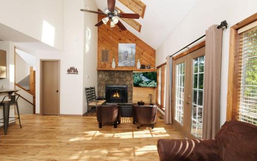 Chalet Village Villa | Coppertop View