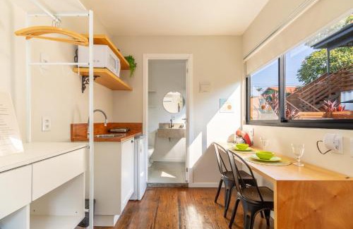 Lagoa da Conceicao Apartamento | Coração da Lagoa da Conceição-Cozinha Completa-AC