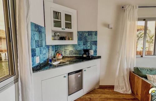 Isla Solarte Complejo | Coral Bay Bungalows