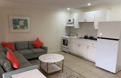 Williams Town Hotel | Coral Beach Hotel and Condominiums