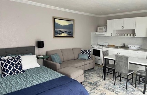 Williams Town Hotel | Coral Beach Hotel and Condominiums