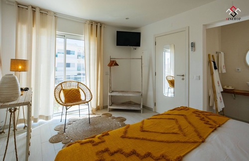 Areias de Sao Joao Casa | Coral Botique Suites