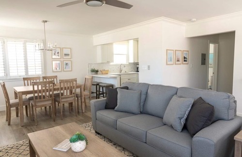 Corona del Mar Condominio | Coral Cottage in Newport Beach