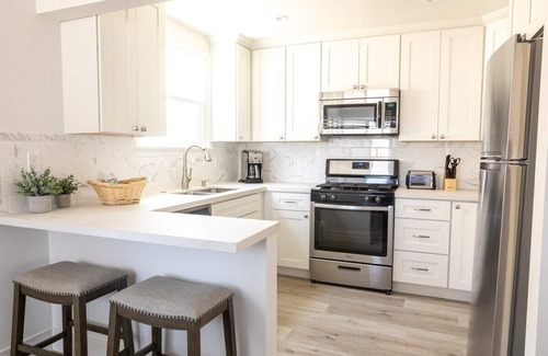 Corona del Mar Condominio | Coral Cottage in Newport Beach