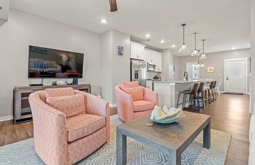 Bermuda Bay Casa | Coral Cove at Cambridge Cove with Private hot tub and Near Beach!