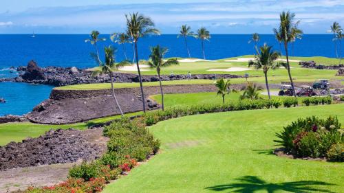 Kamuela Casa | CORAL REEF Lush 4BR KaMilo Home with Heated Pool and Guest Cottage