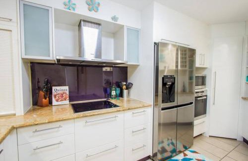 Agnes Water Apartamento | Coral Sands - Modern, Central Three-Bedroom Poolside Unit in Stunning Agnes Water