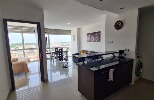 Guayaquil Apartamento | CORAL SUITE CON VISTA CIUDAD/PISCINA, GYM, PARQUEO