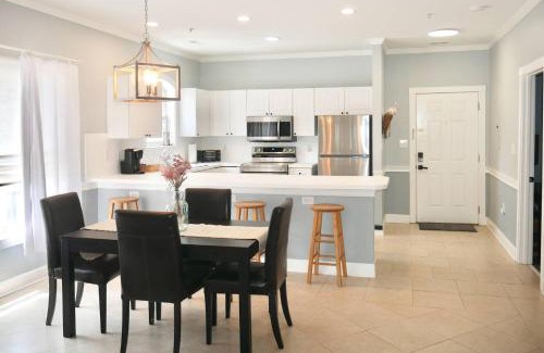 Charlotte Casa | Coralbell Villa - University City