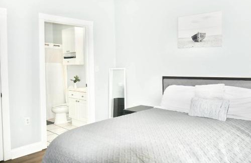 Charlotte Casa | Coralbell Villa - University City