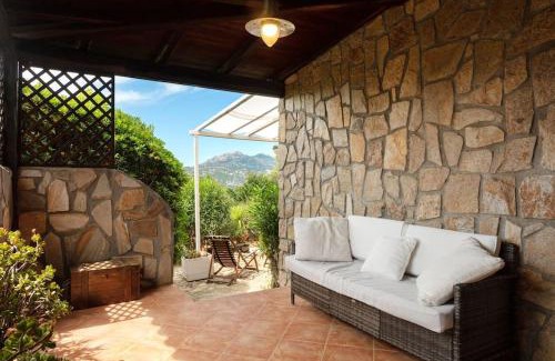Olbia Casa | Coralli cottage on the hill - Shared Pool