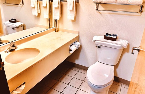 Northfield Hotel | Coratel Inn & Suites By Jasper Northfield