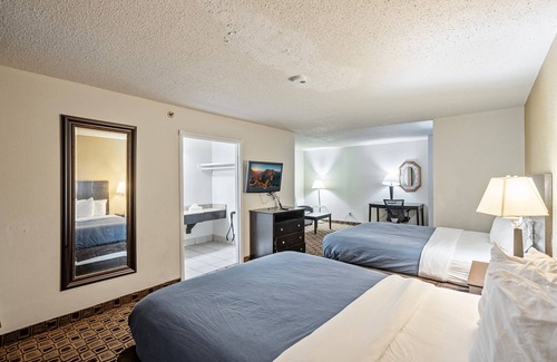 Wichita Hotel | Coratel Plus- Comfort 2 Queen Bed Suite Non-Smoking