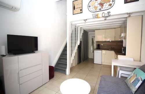 Les Arenes Casa | CORAUX - Maisonnette 4 pers avec piscine et parking