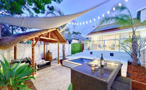 Scarborough Casa | CORB14 - Hamptons Beach House with Heated Plunge Pool