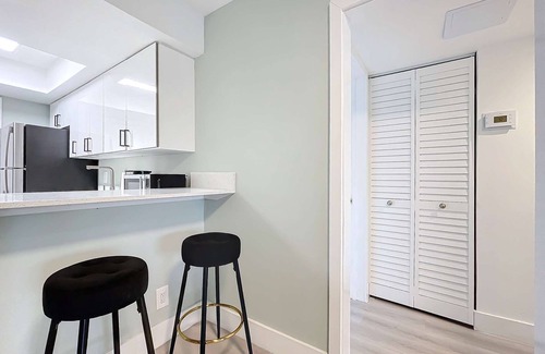 Lauderdale Harbours Condominio | Cordova Arms by Rocketstay