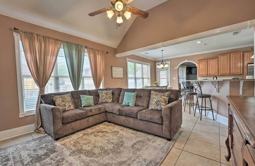 Cordova Cabaña | Cordova Home w/ Pool Table, 17 Mi to Memphis Zoo!